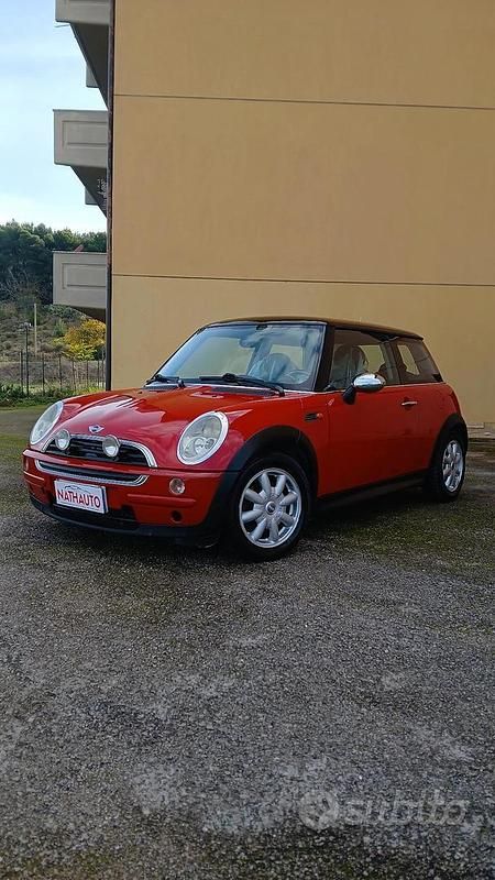 Rosso Usata 2004 Mini One D Due volumi | 2499 € (Ottimo prezzo) - Immagine 1/4