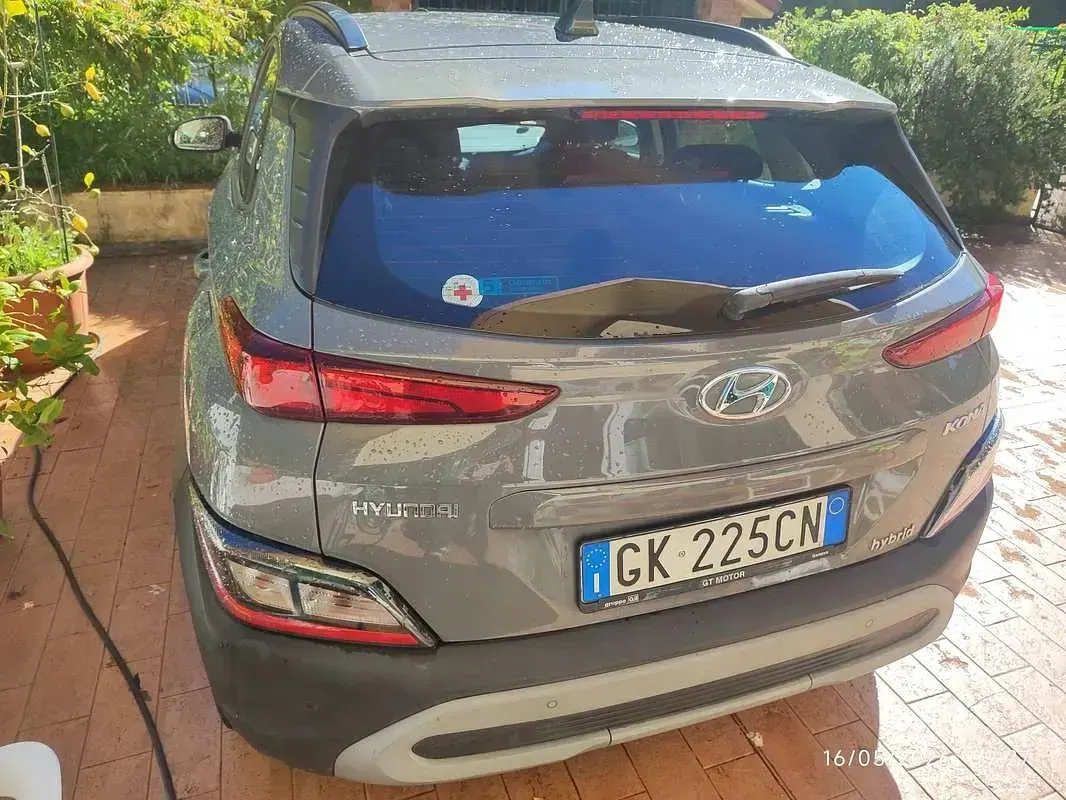 Usata Hyundai Kona 105 CV (77 kW) 2022 Grigio SUV