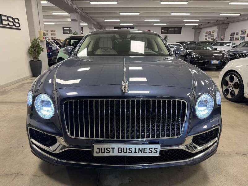 Usata Bentley Flying Spur 635 CV (467 kW) 2021 Blu/azzurro Berlina