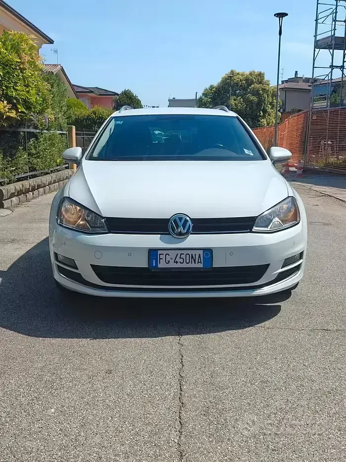 Usata VW Golf VII Comfortline 110 CV (80 kW) 2016 Bianco Station wagon