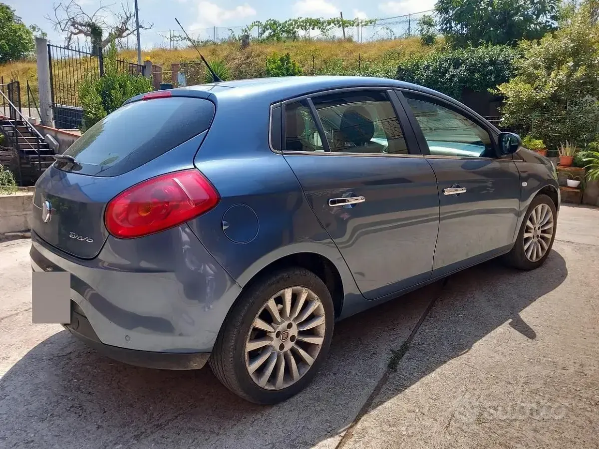 Usata Fiat Bravo 103 CV (75 kW) 2012 Utilitaria