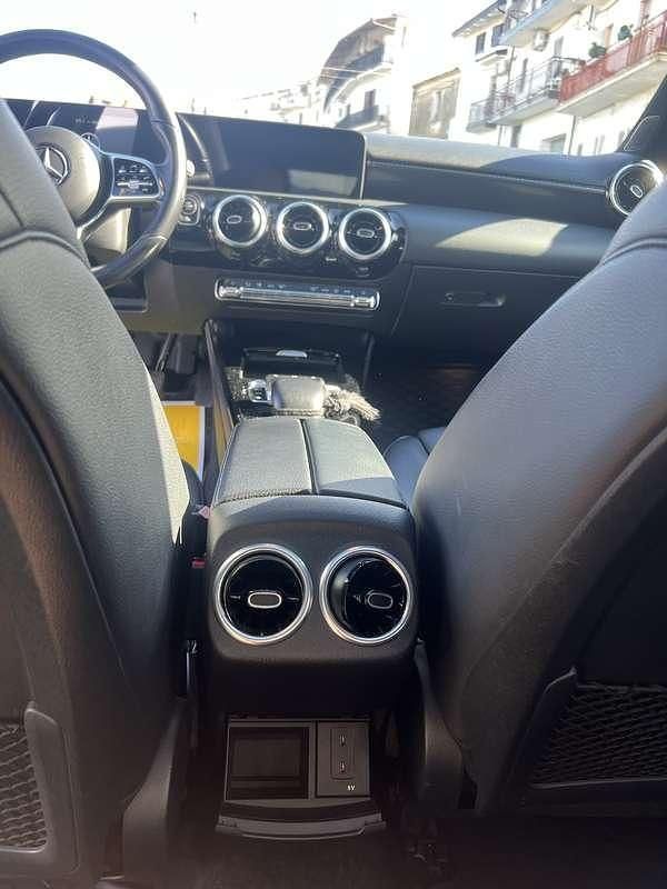 Usata 2019 Mercedes A180 Tre volumi | 22.800 € (Cara) - Immagine 1/4