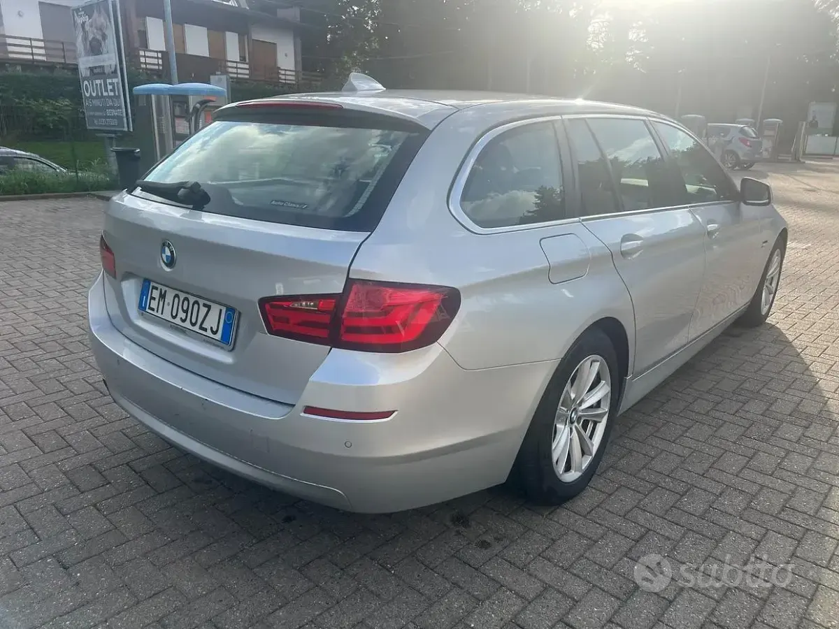 Usata BMW 520 184 CV (135 kW) 2012 Grigio Station wagon