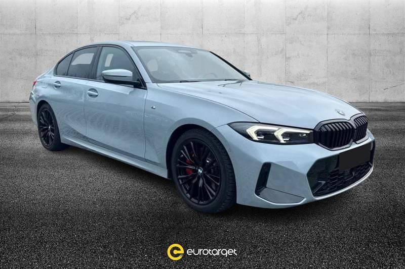 Usata BMW 330 M Sport 245 CV (180 kW) 2024 Grigio metallizzato Berlina