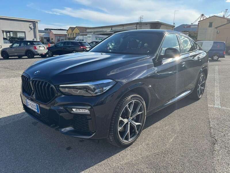Blu/azzurro Usata 2021 BMW X6 M Sport SUV | 51.500 € (Super prezzo) - Immagine 1/4