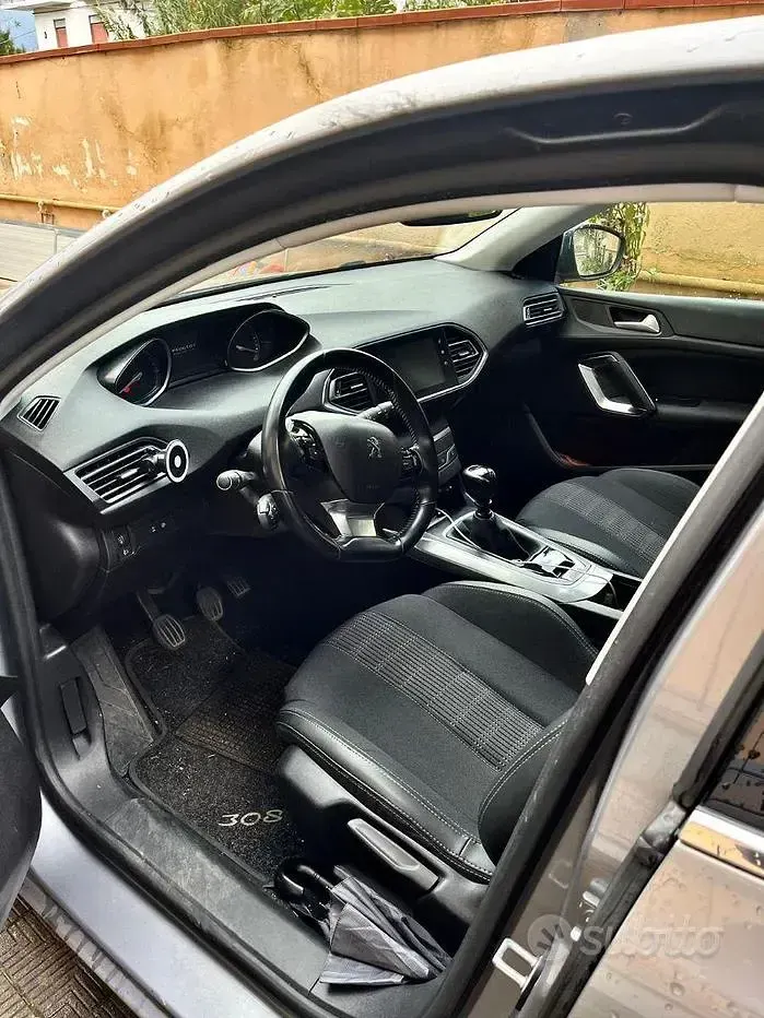 Usata Peugeot 308 131 CV (96 kW) 2020 Grigio Berlina