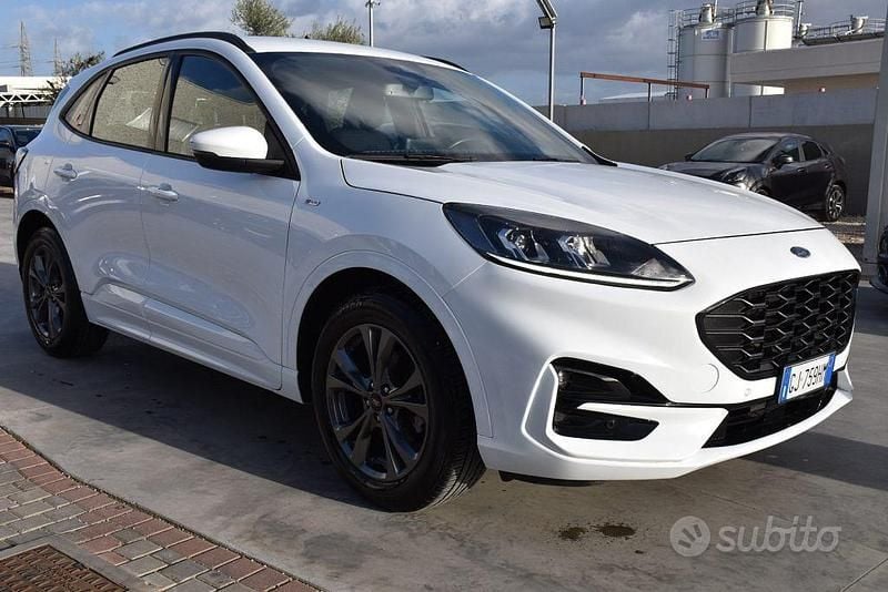 Usata Ford Kuga ST-Line 120 CV (88 kW) 2022 Bianco SUV