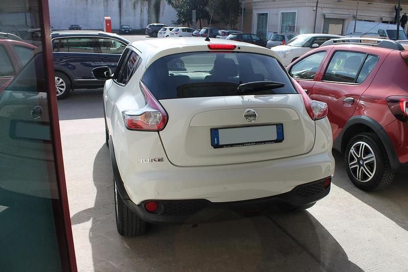Usata Nissan Juke Acenta 116 CV (85 kW) 2016 Bianco SUV