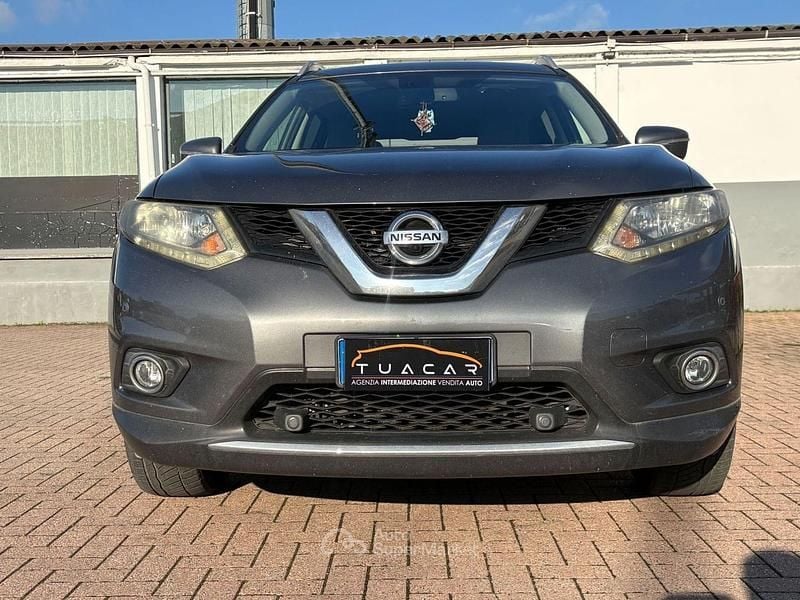 Gebraucht Nissan X-Trail Tekna 131 PS (96 kW) 2015 Grau SUV