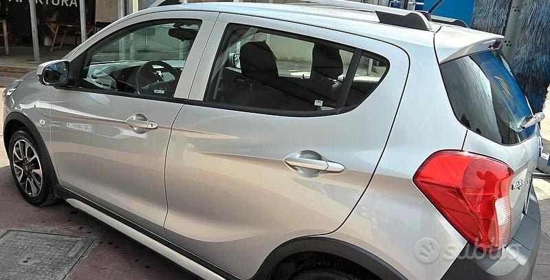 Usata Opel Karl Rocks 75 CV (55 kW) 2018 Grigio Utilitaria