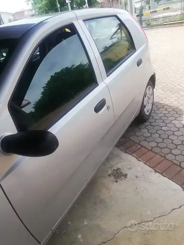 Usata Fiat Punto 80 CV (58 kW) 2007 Utilitaria