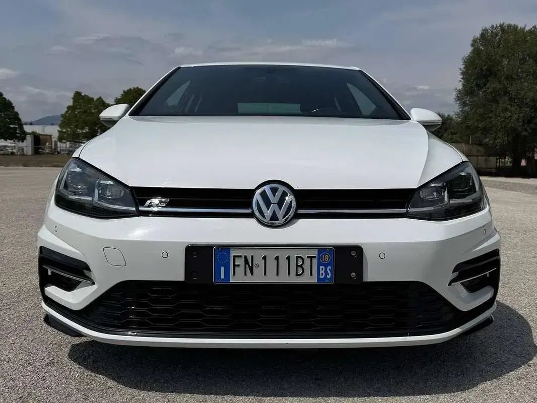 Usata VW Golf VII Sportline 116 CV (85 kW) 2018 Bianco Berlina