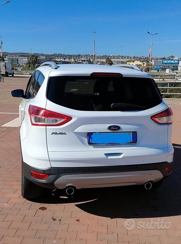 Usata Ford Kuga Titanium 120 CV (88 kW) 2016 Bianco SUV