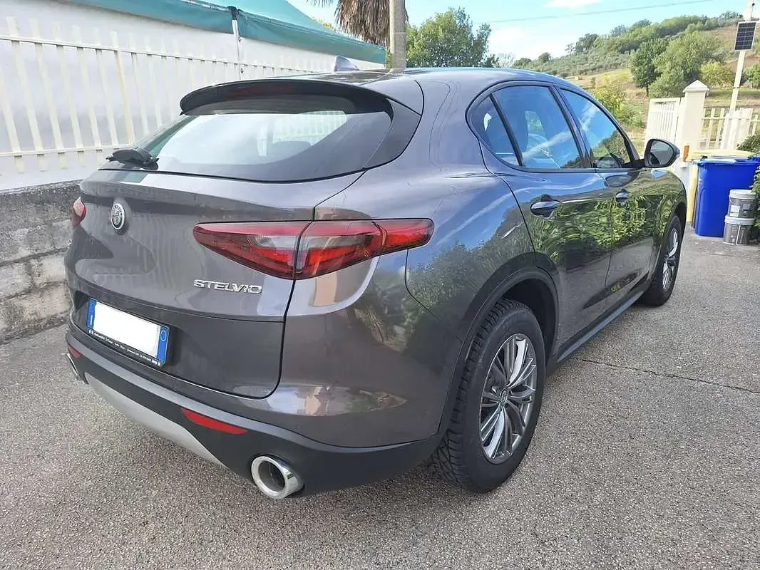 Usata Alfa Romeo Stelvio 210 CV (154 kW) 2017 SUV