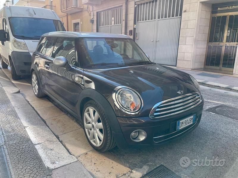 Marrone Usata 2007 Mini Cooper D Clubman Station wagon | 5000 € (Buon prezzo) - Immagine 1/4