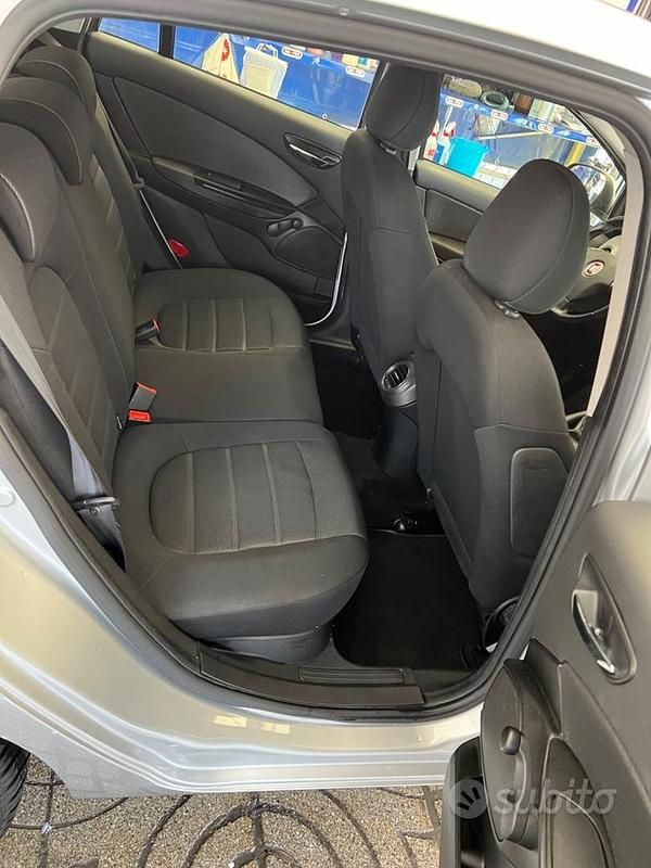 Usata Fiat Bravo Dynamic 120 CV (88 kW) 2011 Argento Utilitaria