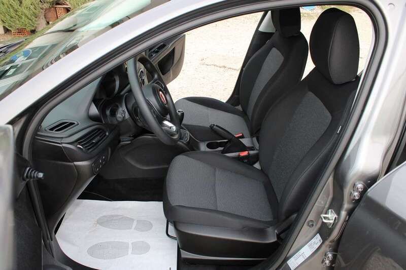 Usata Fiat Tipo 99 CV (72 kW) 2022 Grigio colosseo (695) Berlina