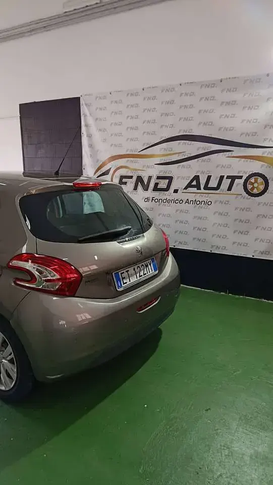 Usata Peugeot 208 Allure 82 CV (60 kW) 2013 Grigio Utilitaria