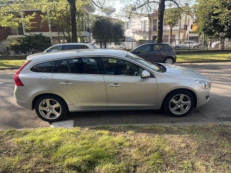 Usata Volvo V60 Kinetic 163 CV (119 kW) 2012 Station wagon