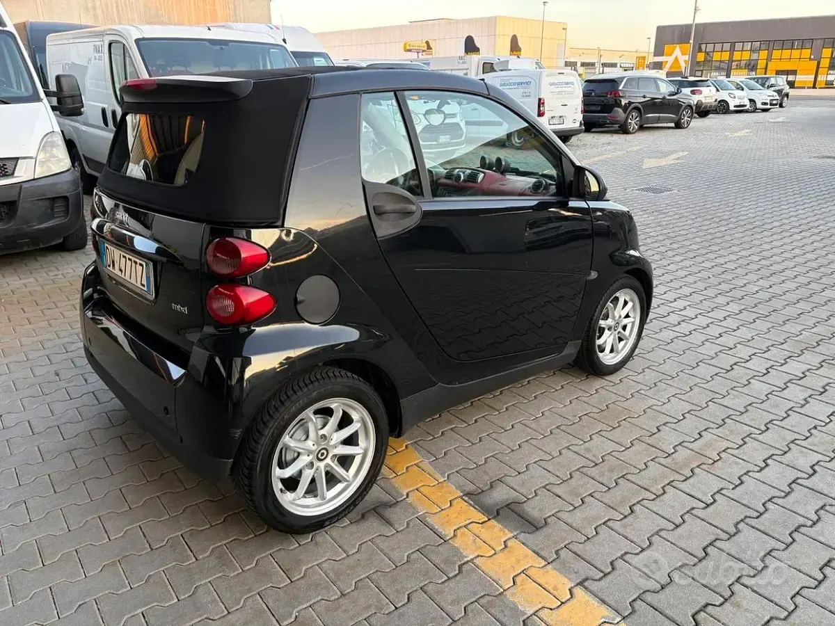 Usata Smart ForTwo Cabrio Passion 71 CV (52 kW) 2009 Nero Cabrio