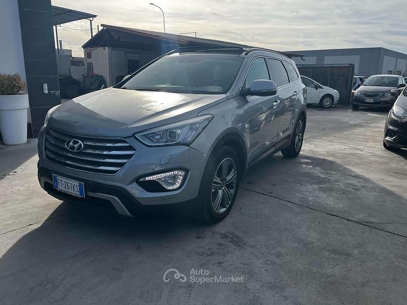 Usata Hyundai Santamo Style 197 CV (144 kW) 2015 Gray Monovolume