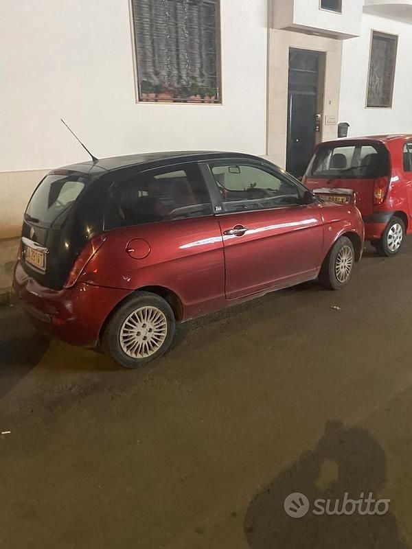 Usata Lancia Ypsilon 60 CV (44 kW) 2005 Rosso Utilitaria