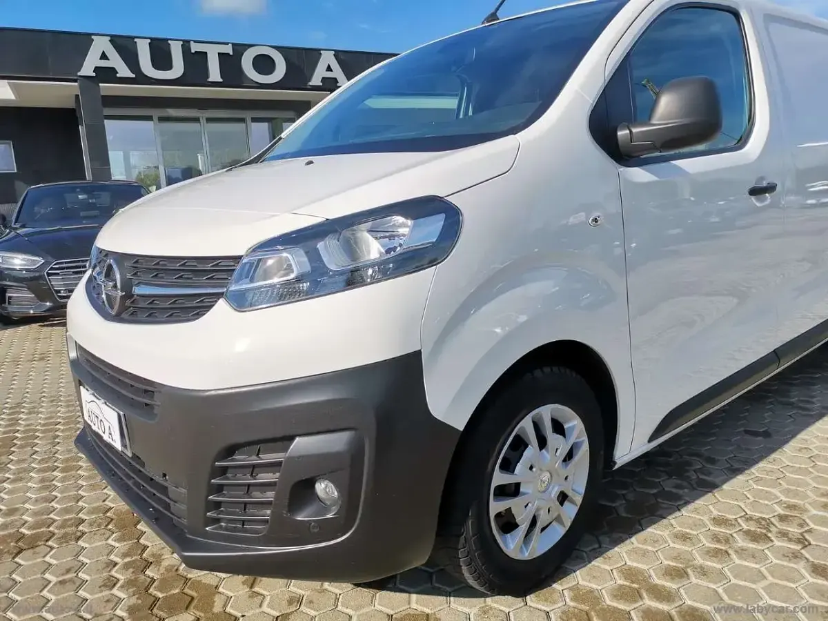 Usata Opel Vivaro Enjoy 120 CV (88 kW) 2021 Bianco Monovolume