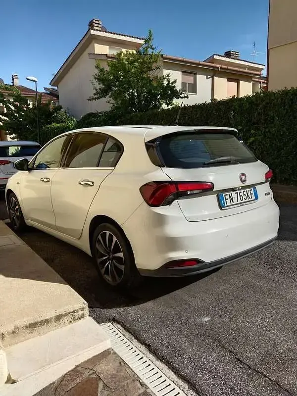Usata Fiat Tipo Lounge 95 CV (69 kW) 2018 Berlina
