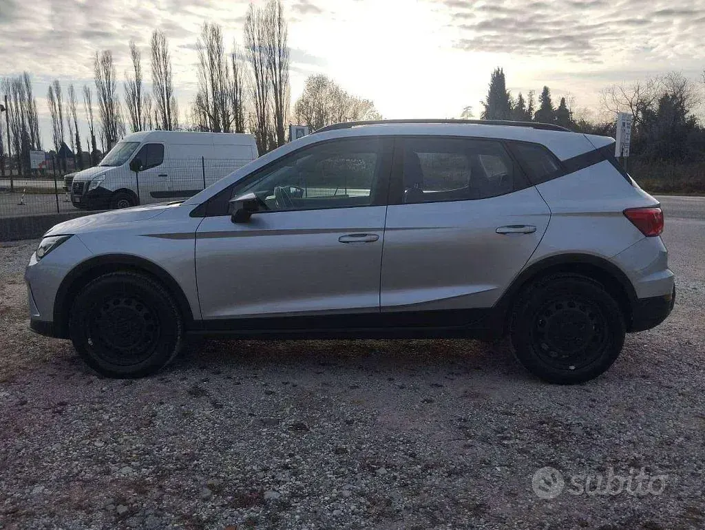 Usata Seat Arona 95 CV (69 kW) 2023 Nero SUV