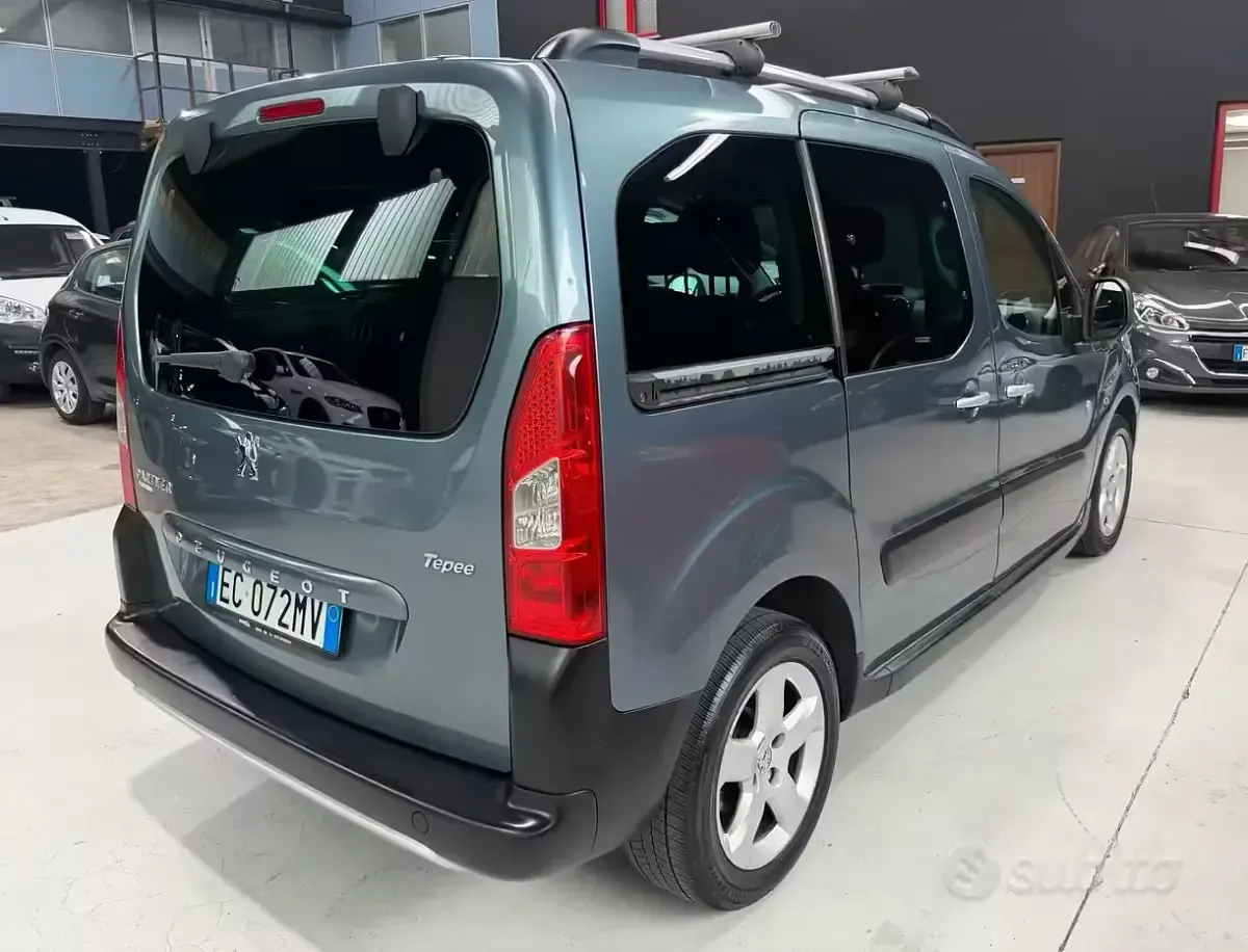 Usata Peugeot Partner 120 CV (88 kW) 2010 Other Monovolume