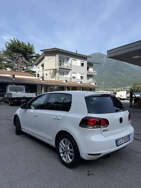 Usata VW Golf VI Highline 122 CV (89 kW) 2010 Bianco Utilitaria