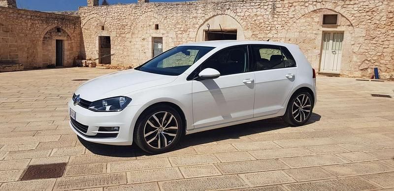 Usata 2014 VW Golf Highline Tre volumi | 10.600 € (Super prezzo) - Immagine 1/4