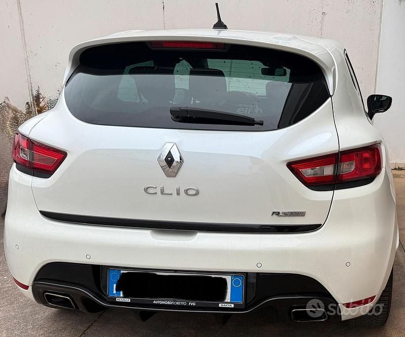 Usata Renault Clio IV R.S. 200 CV (147 kW) 2014 Bianco Berlina