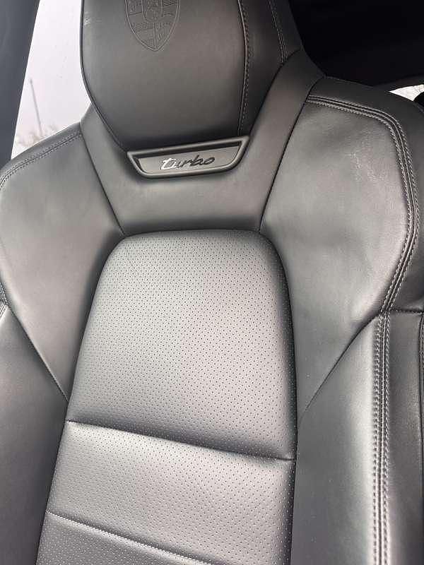 Usata Porsche Macan Turbo 144 kW (197 CV) 2024 Blu/azzurro SUV