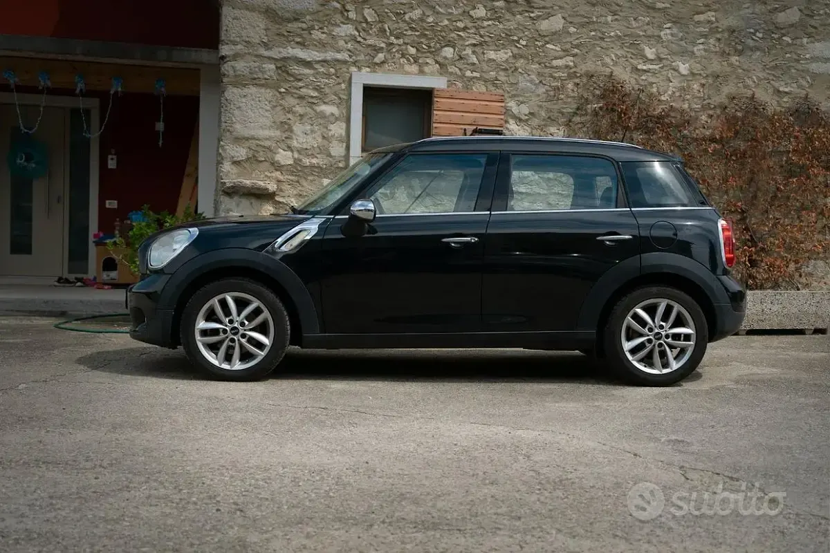 Usata Mini Cooper D Countryman 111 CV (81 kW) 2013 Nero SUV