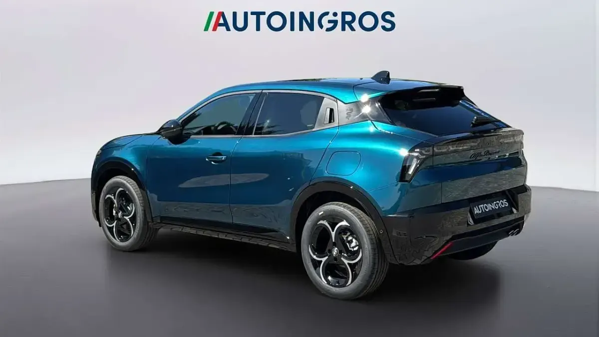 Nuova Alfa Romeo GT Junior Ti 136 CV (100 kW) 2026 Blu navigli SUV