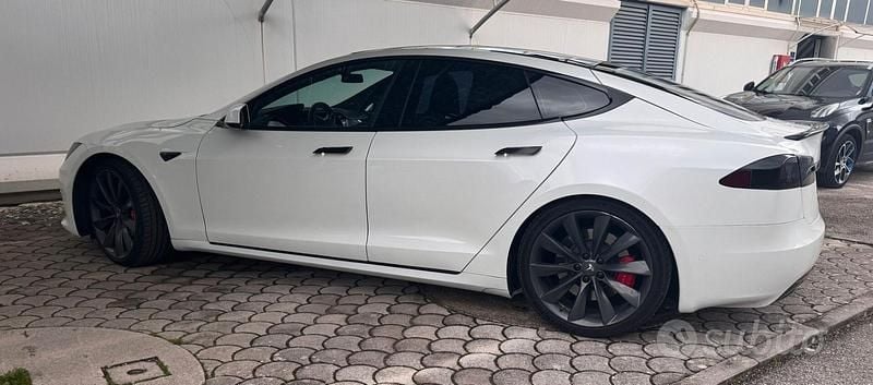 Usata Tesla Model S 157 kW (214 CV) 2018 Bianco Utilitaria