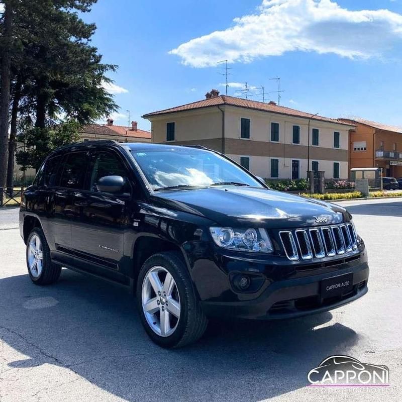 Nero Usata 2013 Jeep Compass SUV | 6000 € (Buon prezzo) - Immagine 1/4