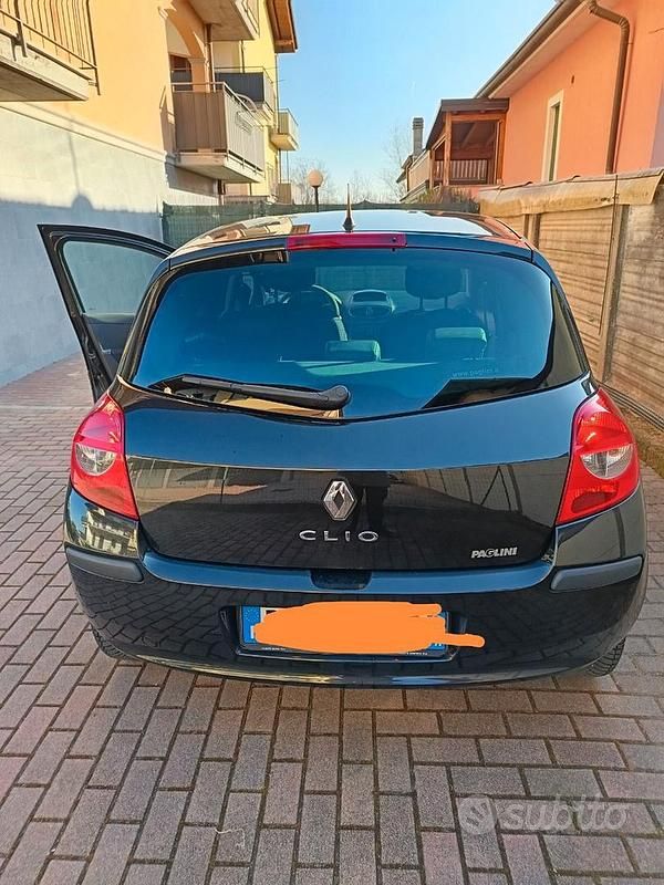 Usata Renault Clio II 58 CV (42 kW) 2007 Nero Utilitaria