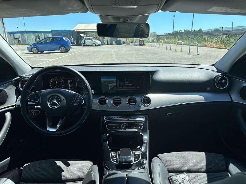 Usata Mercedes E220 Premium Plus 194 CV (142 kW) 2017 Nero Berlina