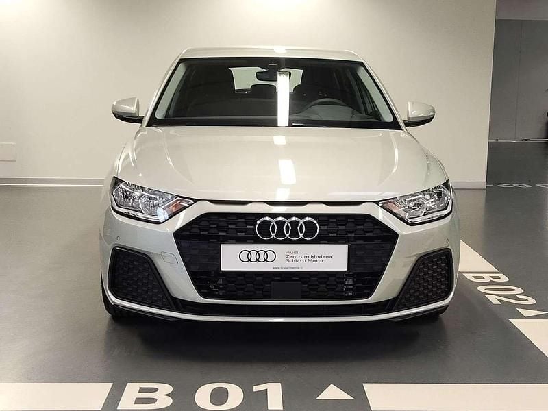 Nuova Audi A1 Business 116 CV (85 kW) 2026 Argento SUV