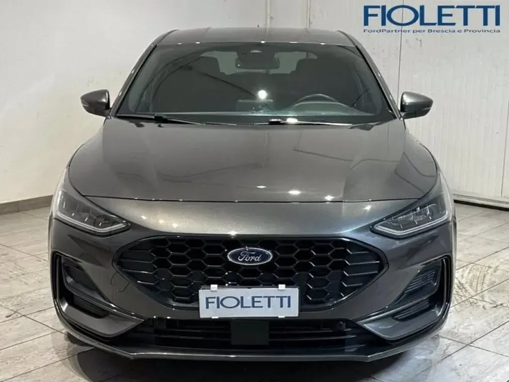 Usata Ford Focus ST-Line 125 CV (91 kW) 2023 Magnetic grey (metallizzato) Berlina