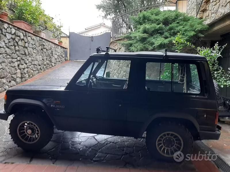 Usata Mitsubishi Pajero 1984 Nero SUV