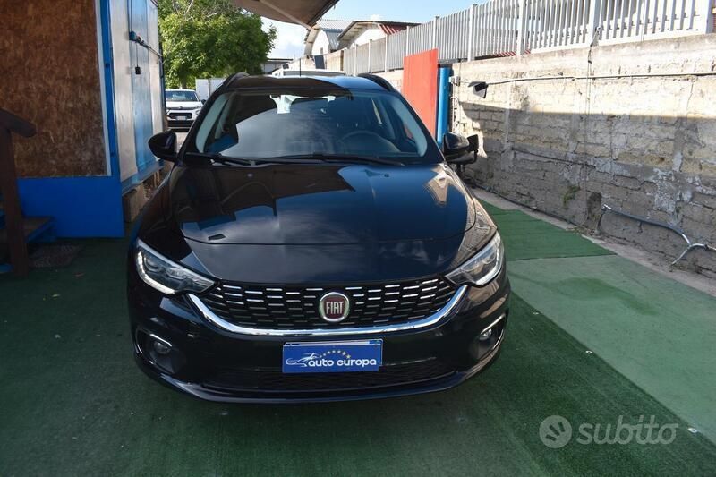 Usata Fiat Tipo Lounge 120 CV (88 kW) 2020 Nero Station wagon