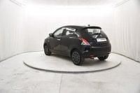 Usata Lancia Ypsilon Gold 70 CV (51 kW) 2023 Nero Utilitaria