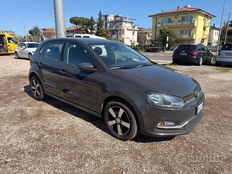 Usata VW Polo Comfortline 75 CV (55 kW) 2014 Grigio Berlina