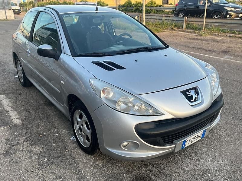 Usata Peugeot 206+ 70 CV (51 kW) 2011 Grigio Utilitaria
