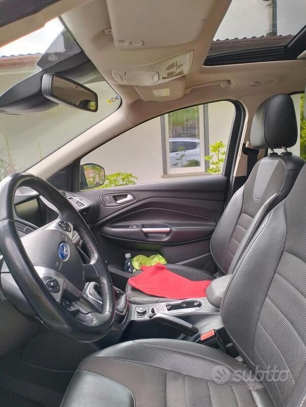 Usata Ford Kuga 150 CV (110 kW) 2015 Bianco SUV