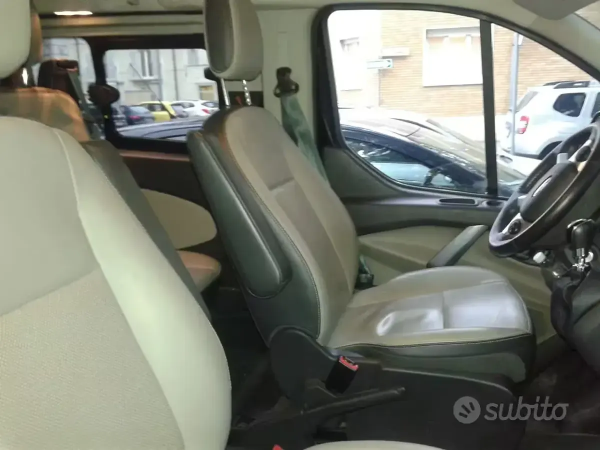 Usata Ford Transit Custom 131 CV (96 kW) 2017 Nero Furgone