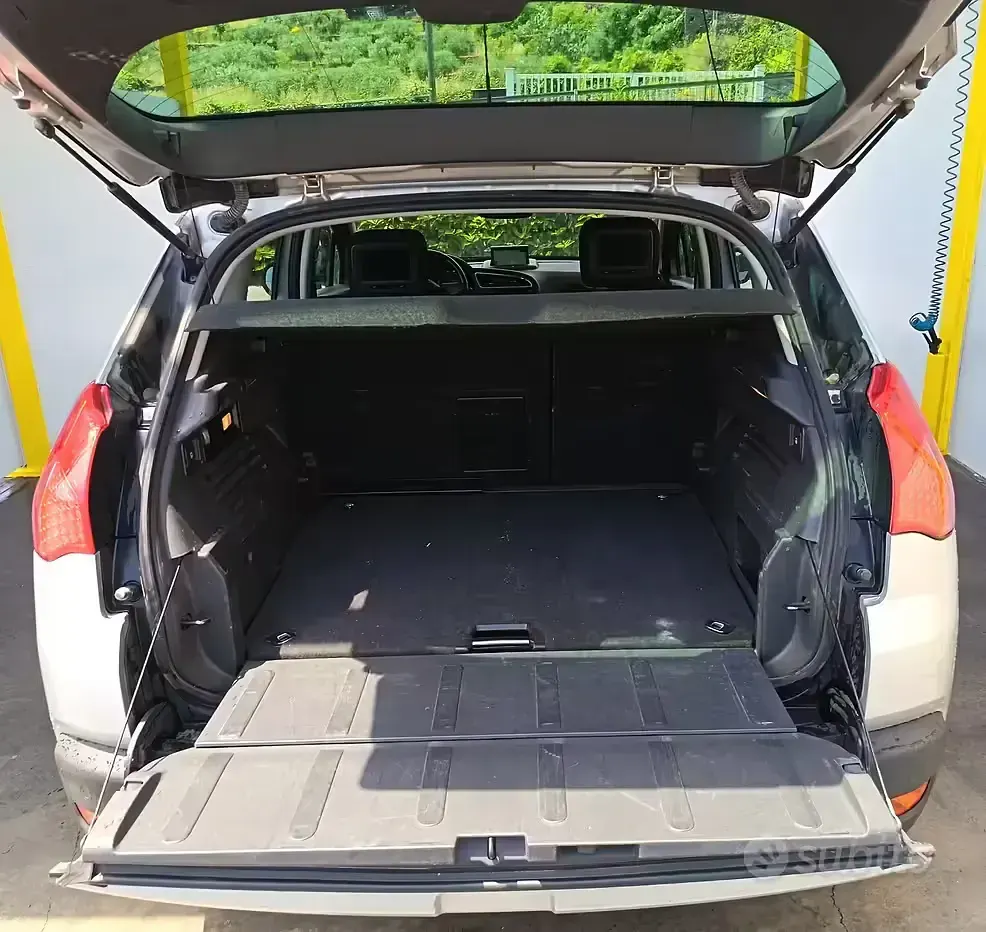 Usata Peugeot 3008 112 CV (82 kW) 2012 Grigio Station wagon
